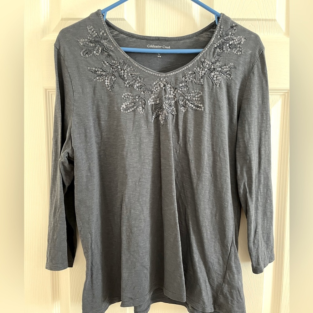 Bluish anthracite  gray color round neck 3/4 sleeve tee with embroidered sequins